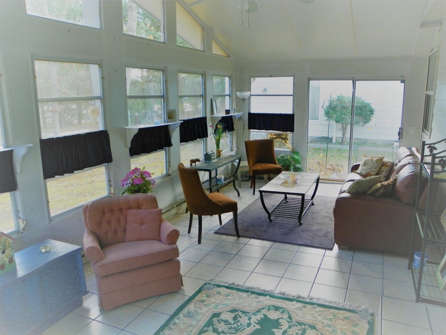 Pulaski-8-Fl Room