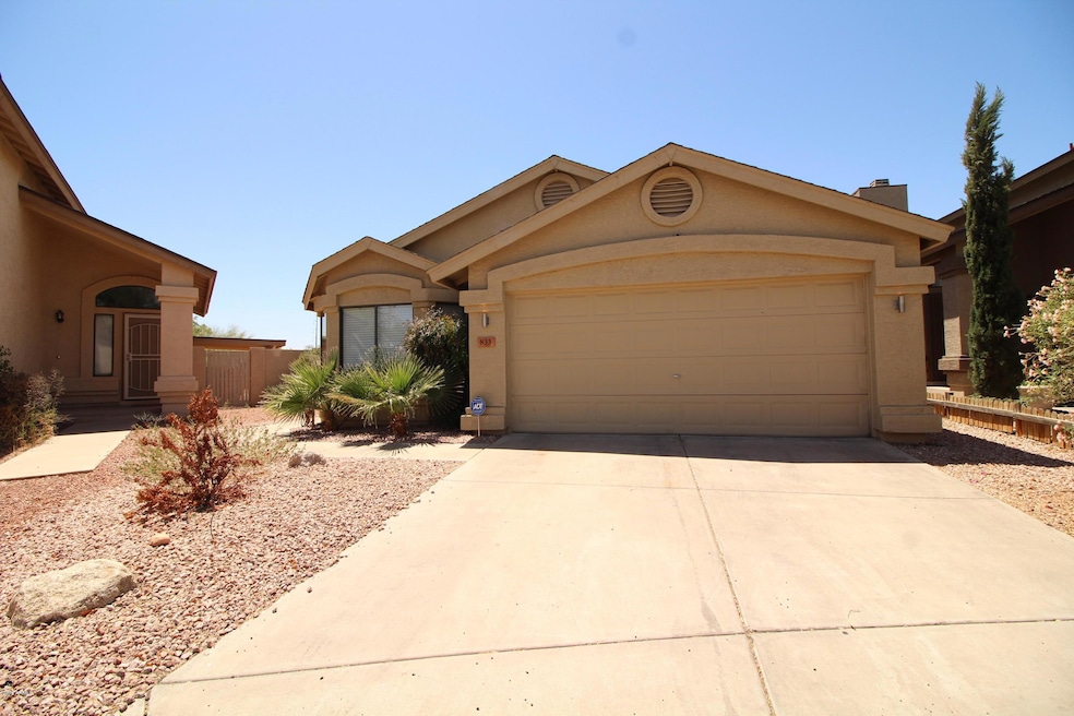 833 E Rosemonte Dr, Phoenix, AZ 85024 - photo 1