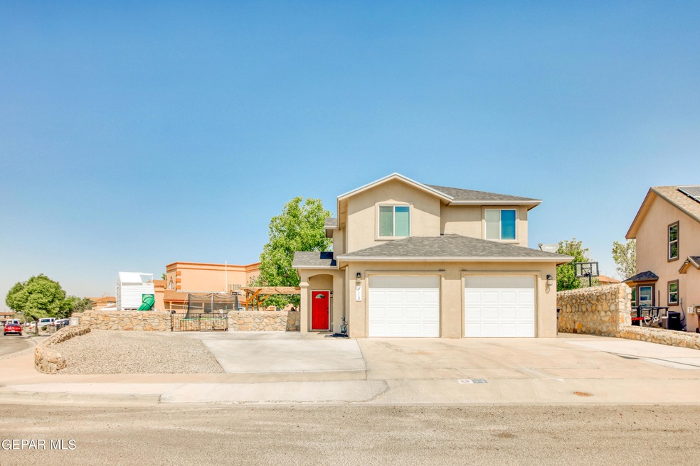 713 Desert Ash Dr, Horizon City, TX 79928 - photo 1