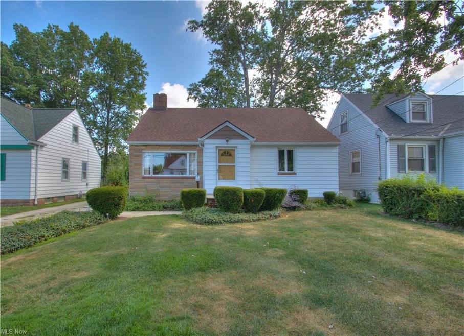 1535 E 300th St, Wickliffe, OH 44092 - photo 1