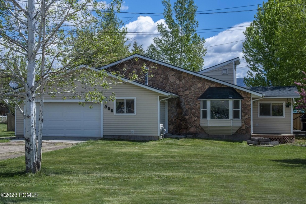 0_Exterior_1800x1200_3680513