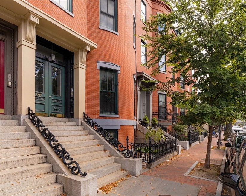 Sold $422,968 • Co-Listing Agent