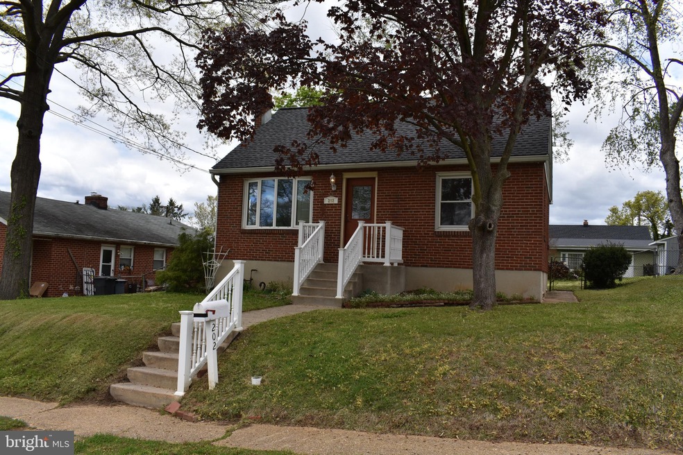 202 5th Ave, Baltimore, MD 21227 - photo 1