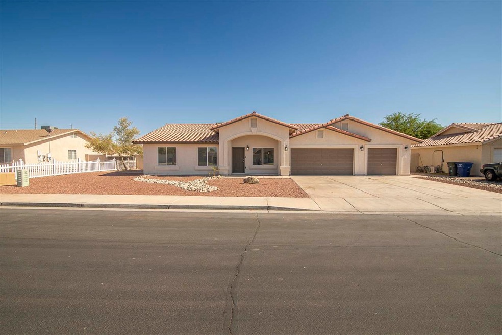 6377 E 42nd Ln, Yuma, AZ 85365 - photo 1