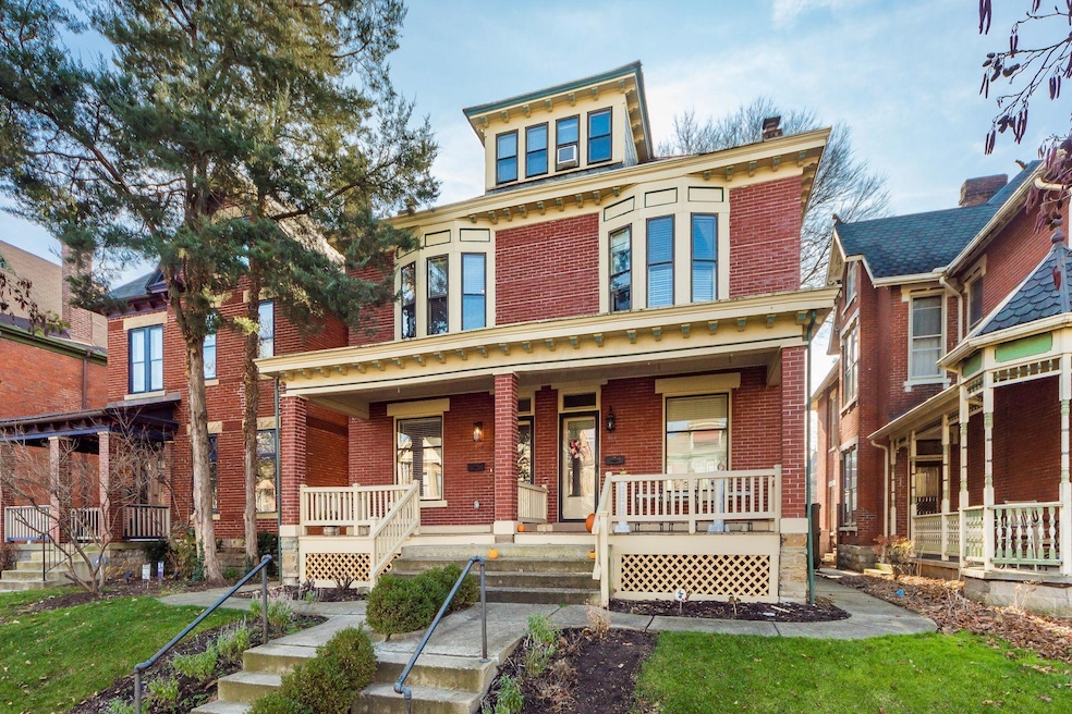 Front View of 99 Hubbard