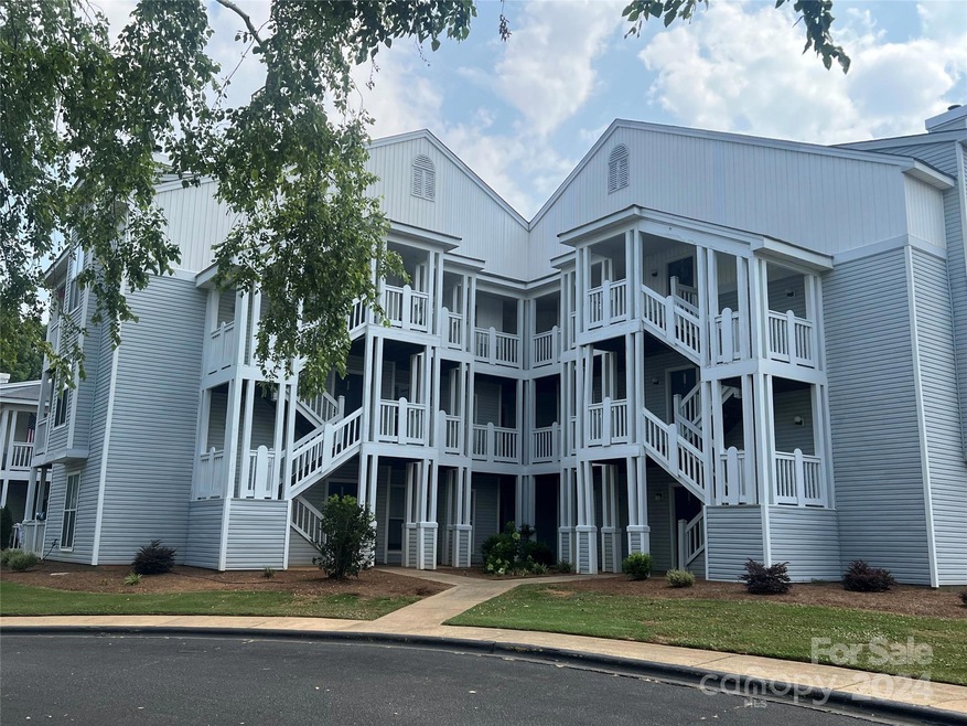 11 Hamiltons Bay Ct unit 845, Clover, SC 29710 - photo 1