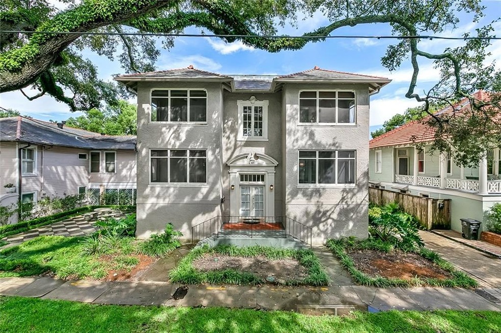 Handsome building with 4 units on live oak lined A