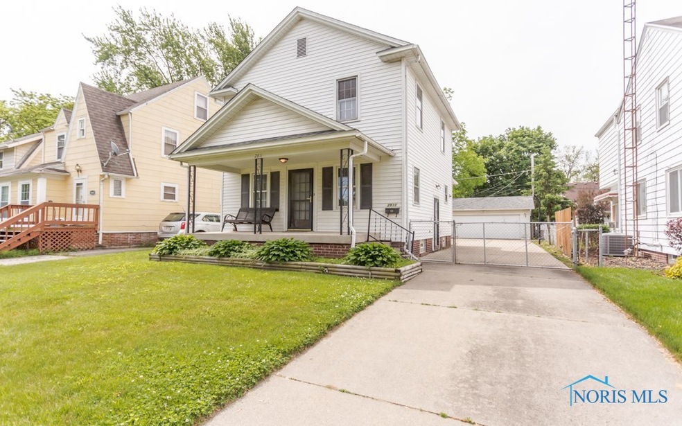 2811 Oak Grove Place, Toledo, OH 43613 - photo 1