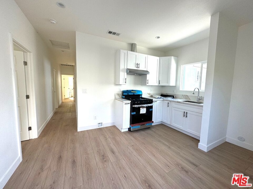 1220 W 25th St unit 1/2, Los Angeles, CA 90007 - photo 1