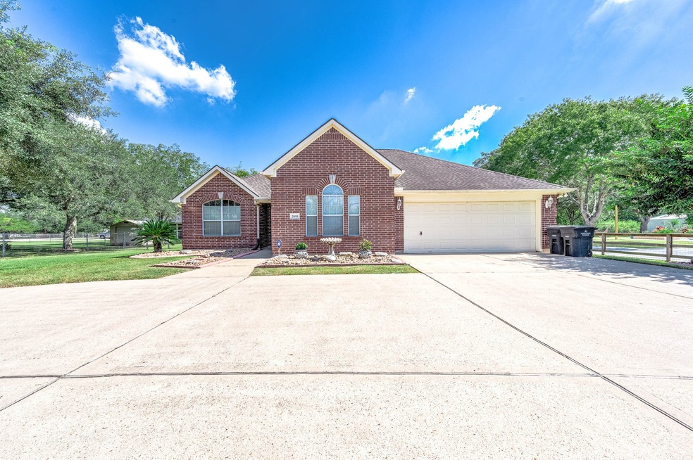 2955 Rowan Burton Rd unit 178, Alvin, TX 77511 - photo 1