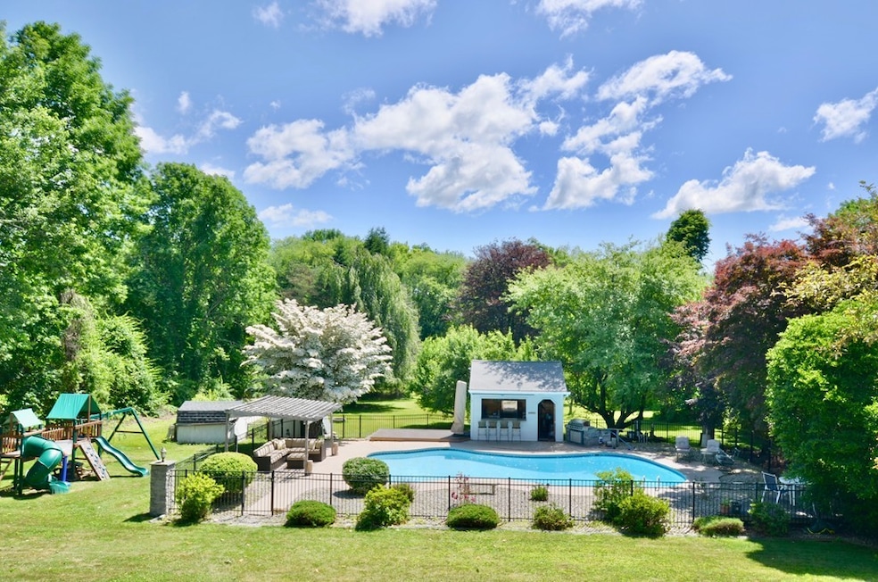 23 Lyons Rd, Dudley, MA 01571 - photo 1