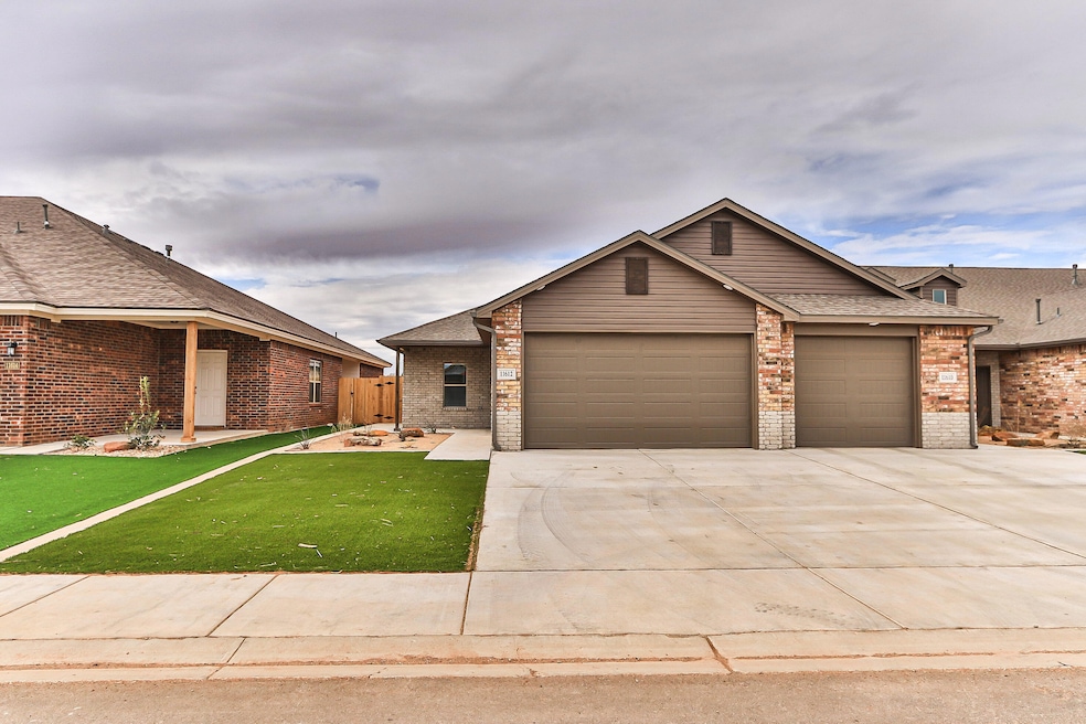 Pending $180,000 • Co-Listing Agent