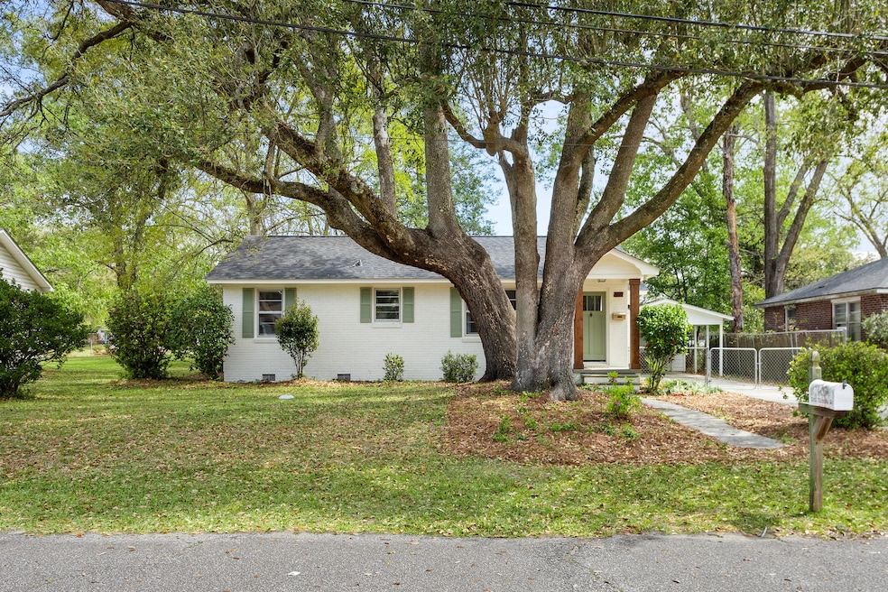 For Sale $579,000 • Co-Listing Agent