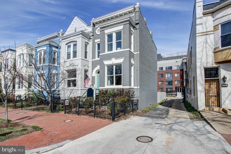632 G St NE, Washington, DC 20002 - photo 1