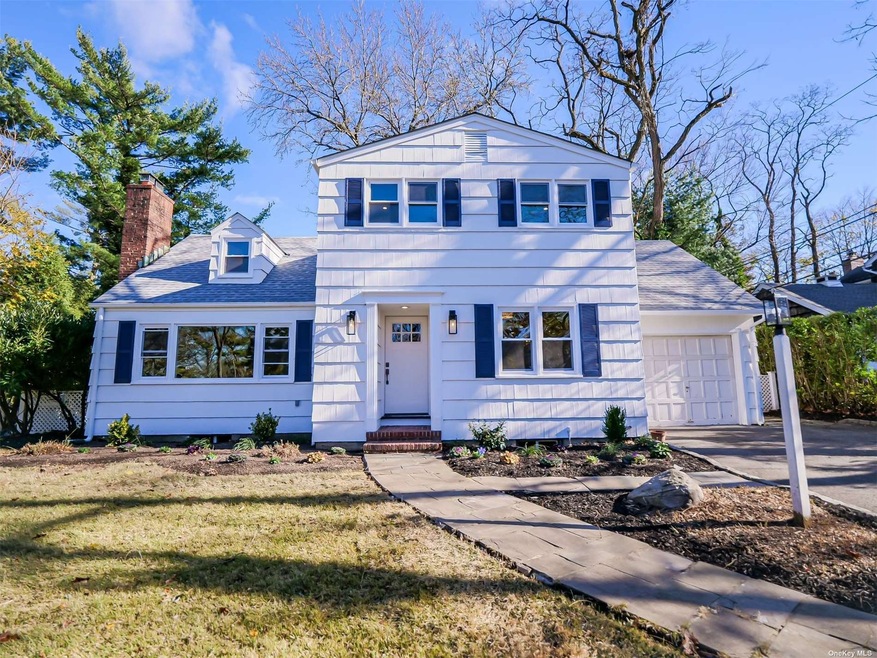 26 South Ct, Port Washington, NY 11050 - photo 1