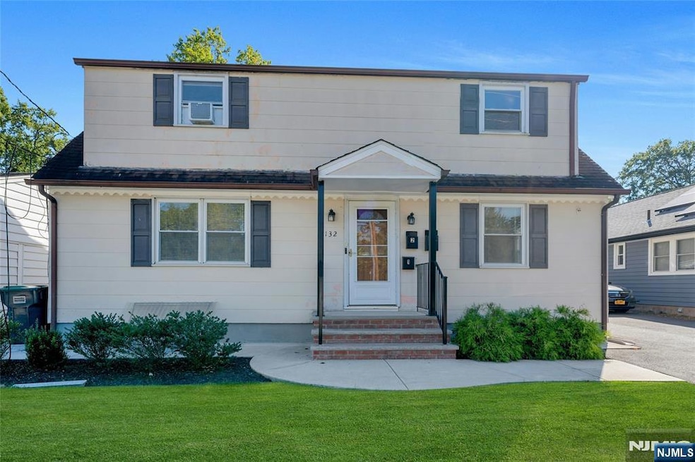 132 River Edge Rd unit 1, Bergenfield, NJ 07621 - photo 1