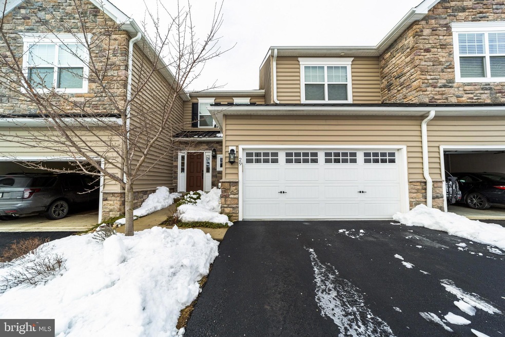 29 Penn Manor Ct, Fort Washington, PA 19034 - photo 1