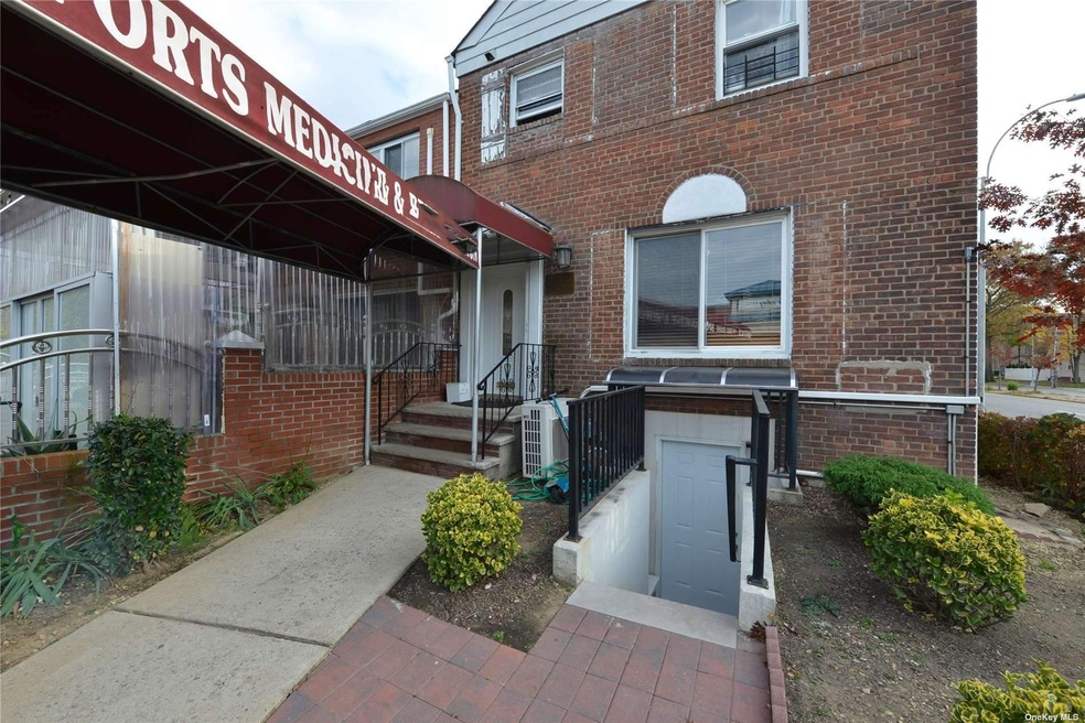 144-02 76th Rd, Flushing, NY 11367 - photo 1