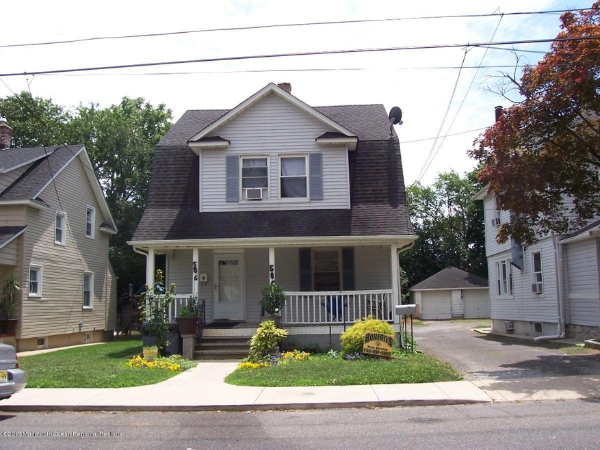 LARGE 3 BEDROOM COLONIAL