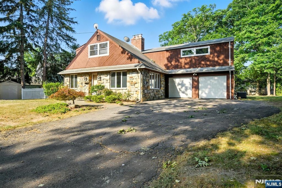 151 Thatcher Rd, Tenafly, NJ 07670 - photo 1