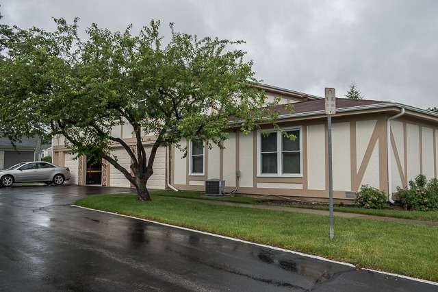 1072 Glouchester Harbor unit END, Schaumburg, IL 60193 - photo 1