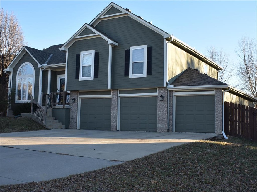 21311 W 54th Terrace, Shawnee, KS 66218 - photo 1