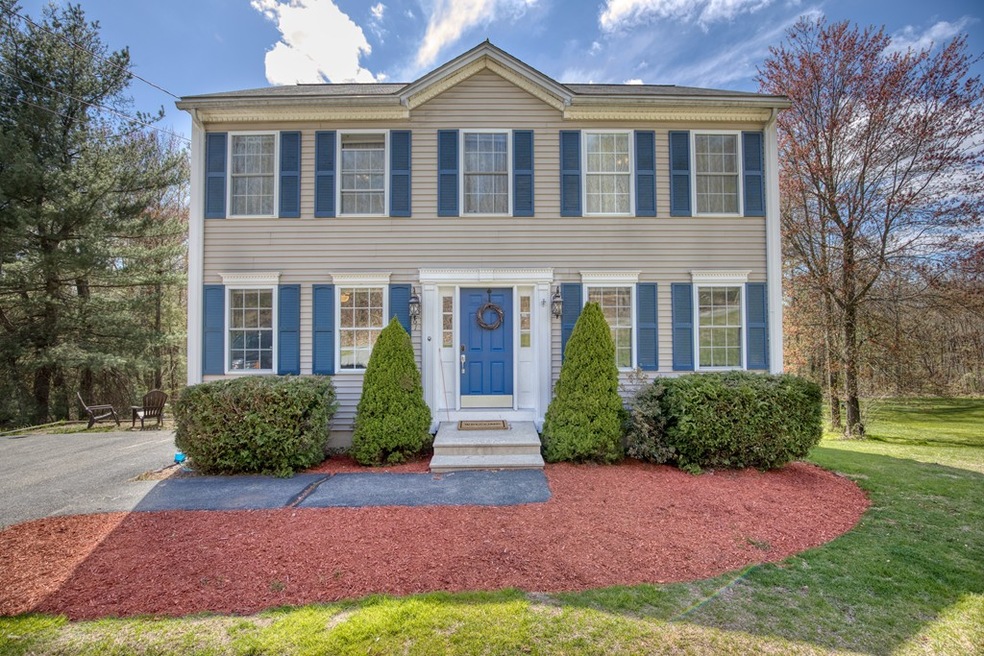 361 Baldwin Dr, Leominster, MA 01453 - photo 1