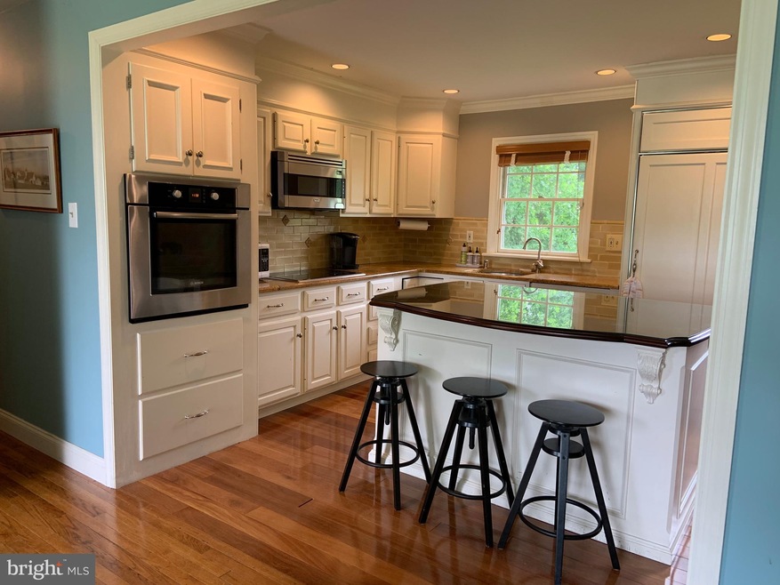 33 Meadow Ln, Doylestown, PA 18901 - photo 1