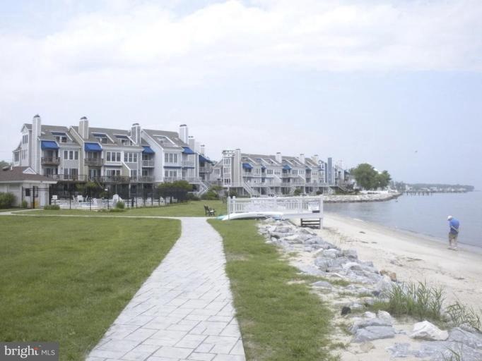 8058 Windward Key Dr, Chesapeake Beach, MD 20732 - photo 1
