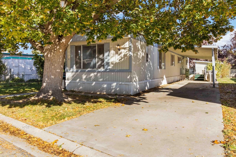 376 Bonanza St, Boise, ID 83713 - photo 1
