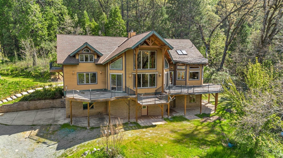 For Sale $900,000 • Co-Listing Agent