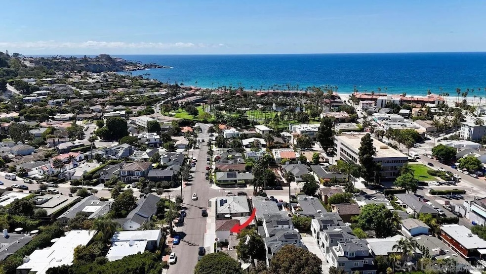 For Sale $3,295,000 • Co-Listing Agent