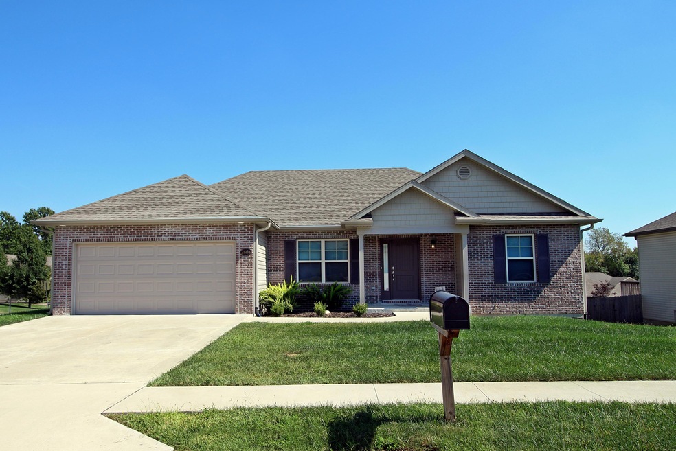2604 Agate Way