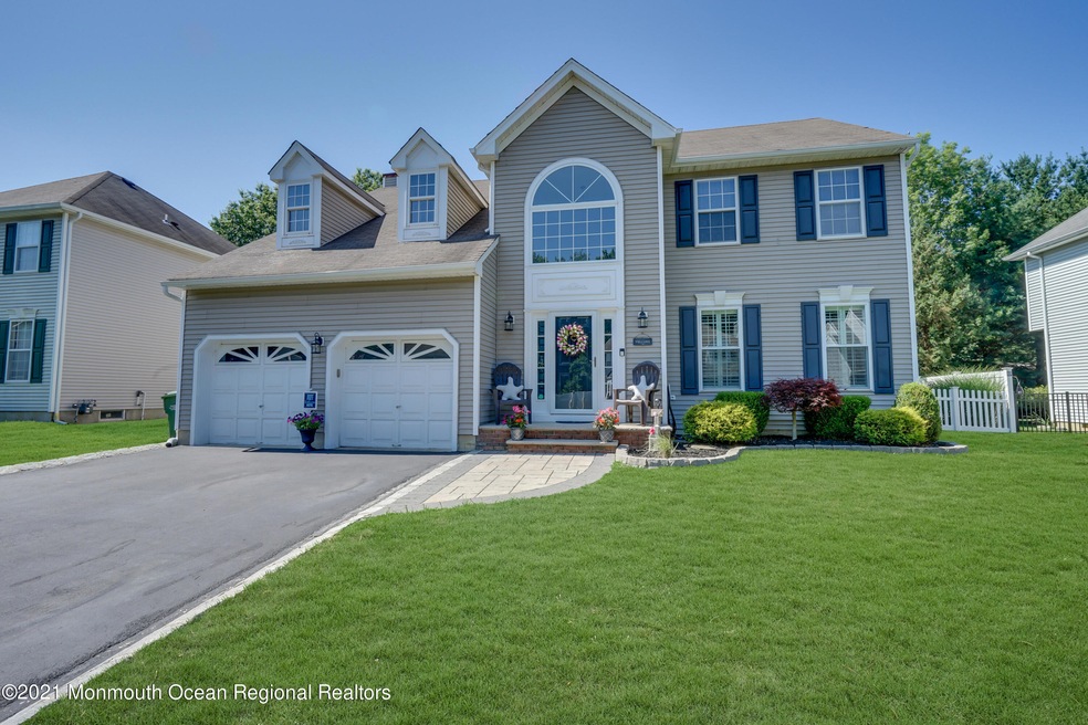 13 Churchill Downs, West Long Branch, NJ 07764 - photo 1