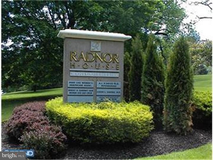 Radnor House unit 703, Bryn Mawr, PA 19010 - photo 1