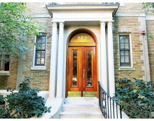 852 Massachusetts Ave unit 6, Cambridge, MA 02139 - photo 1