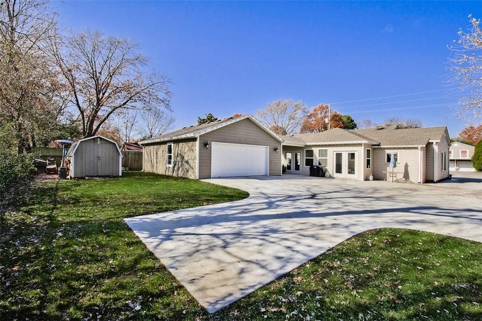 707 NW 6th St, Bentonville, AR 72712 - photo 1