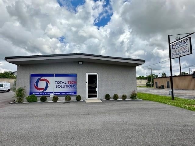 610 Perkins St, Union City, TN 38261 - photo 1