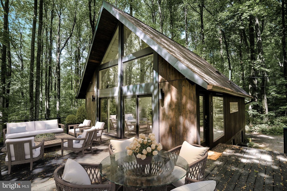 319 Rocky Mount Rd, Linden, VA 22642 - photo 1