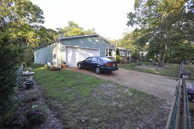 114 SE Lakeshore Dr, Millville, NJ 08332 - photo 1