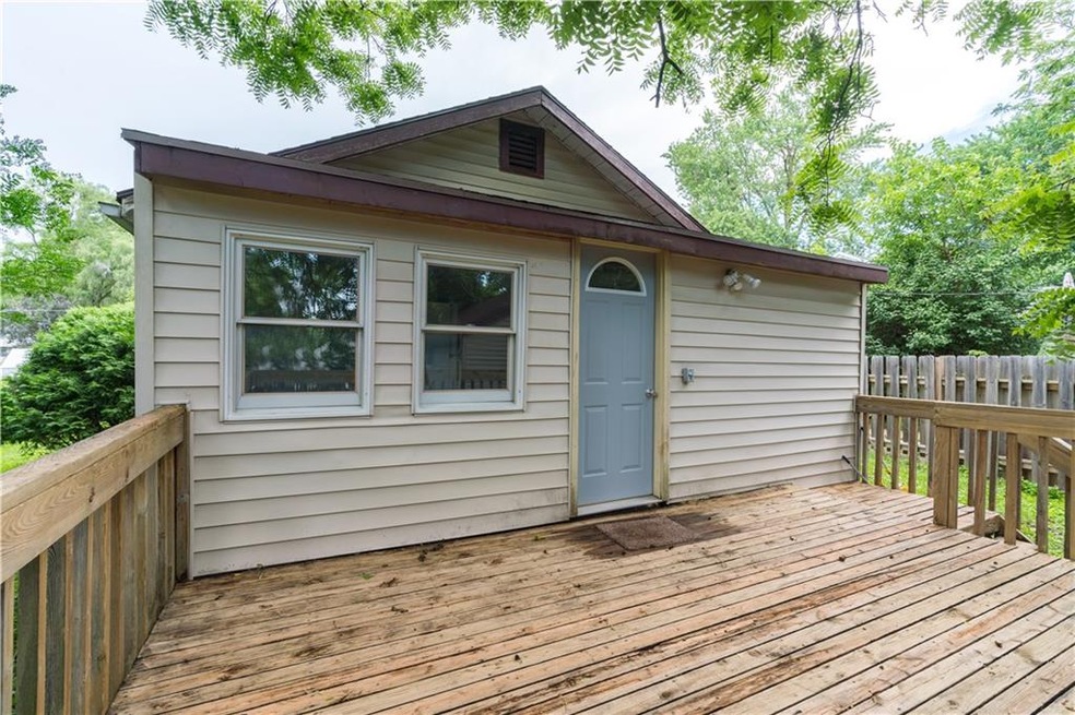 1247 56th St, Des Moines, IA 50311 - photo 1