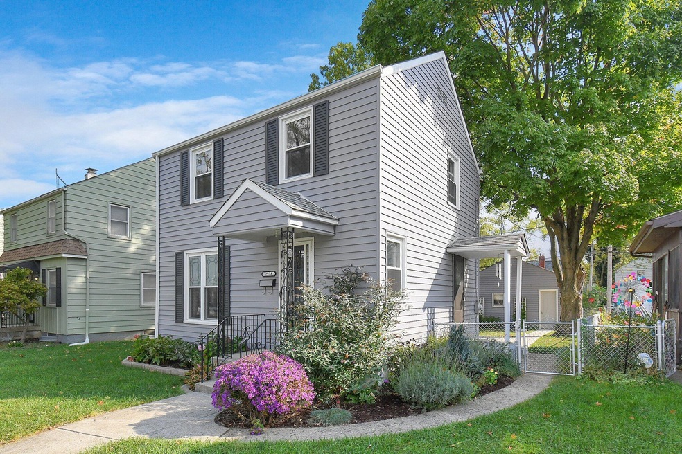 So cute!! Welcome to 2938 Norwood