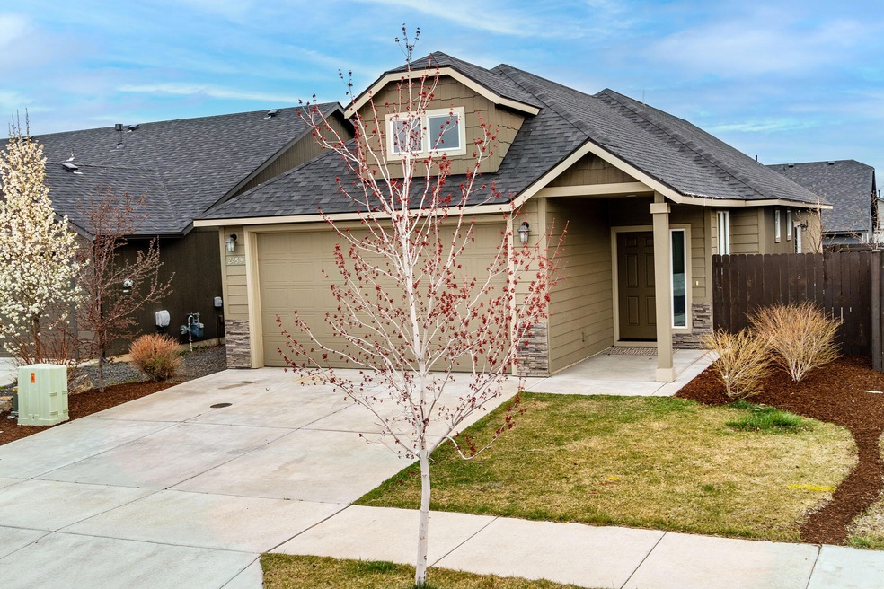 2459 NW Jackpine Ln unit Lot 92, Redmond, OR 97756 - photo 1