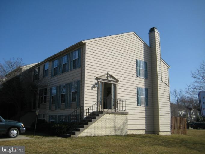 13954 Winding Ridge Ln, Centreville, VA 20121 - photo 1