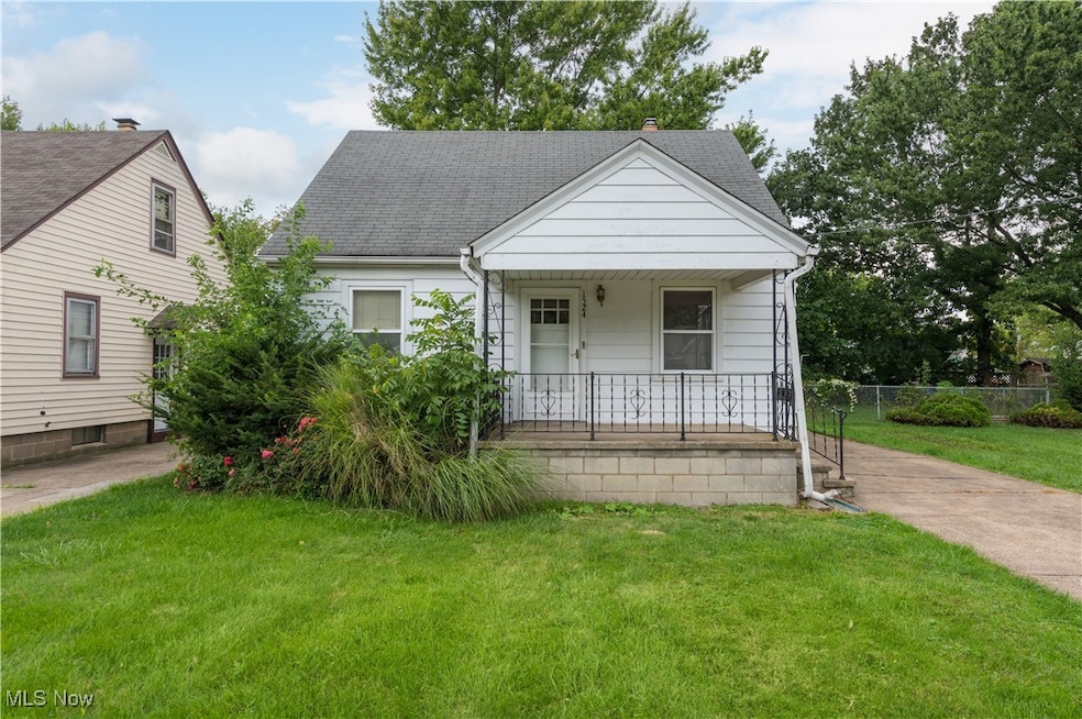 1524 Lakeview Ave, Lorain, OH 44053 - photo 1