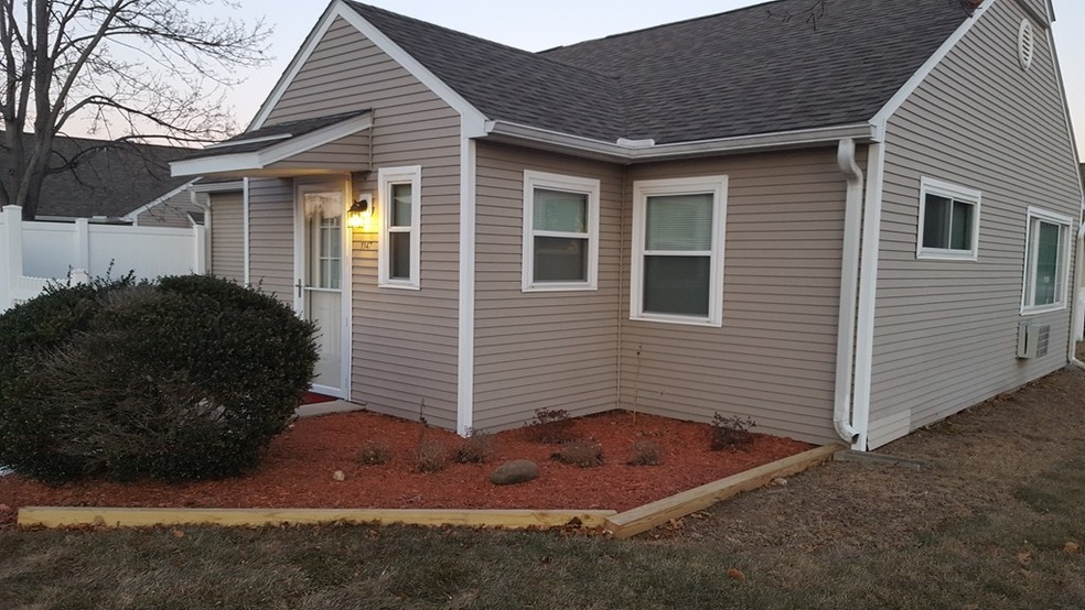 1147 James St, Chicopee, MA 01022 - photo 1