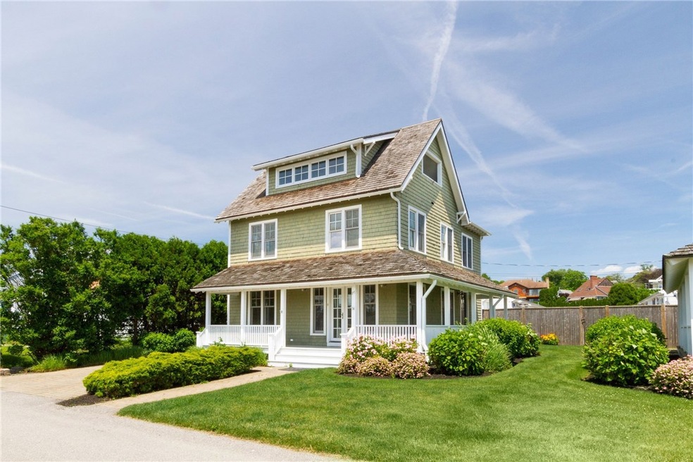 76 Crest St, Middletown, RI 02842 - photo 1