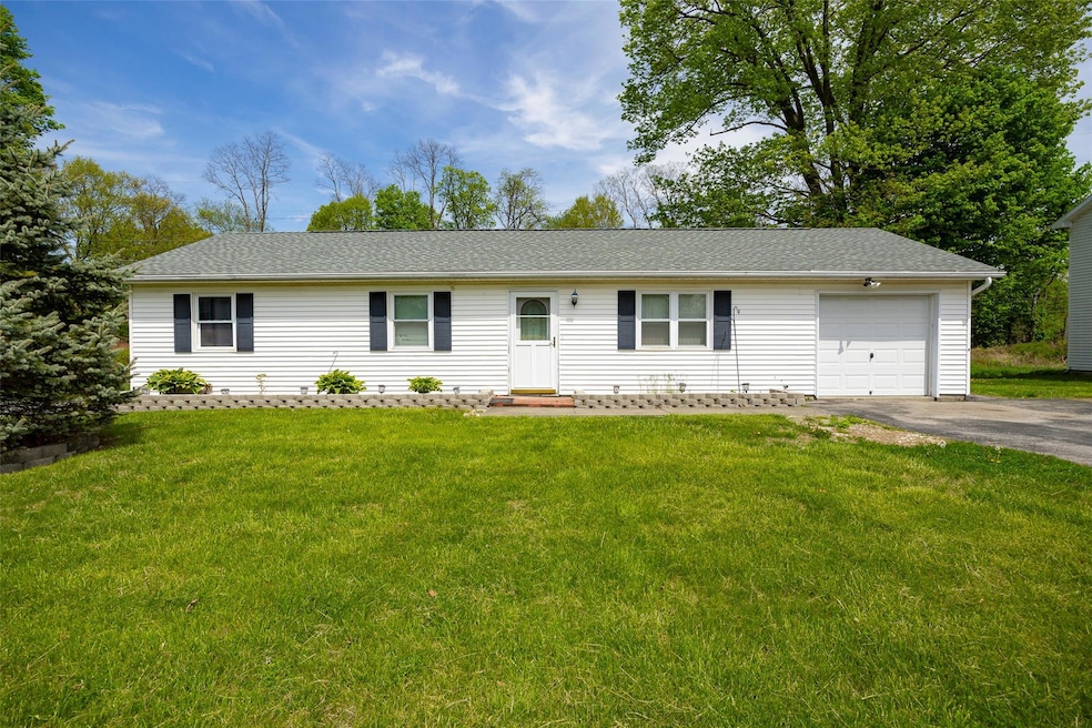 21 Hawk Ln, Poughkeepsie, NY 12601 - photo 1