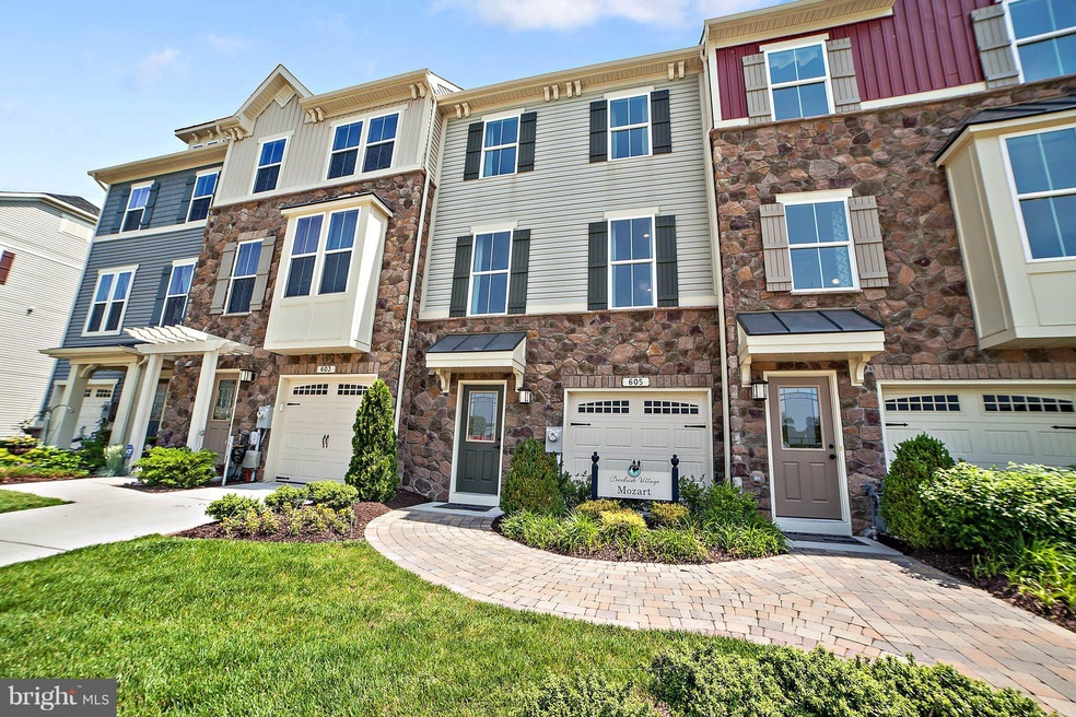 8210 Secluded Cove Ln, Baltimore, MD 21222 - photo 1