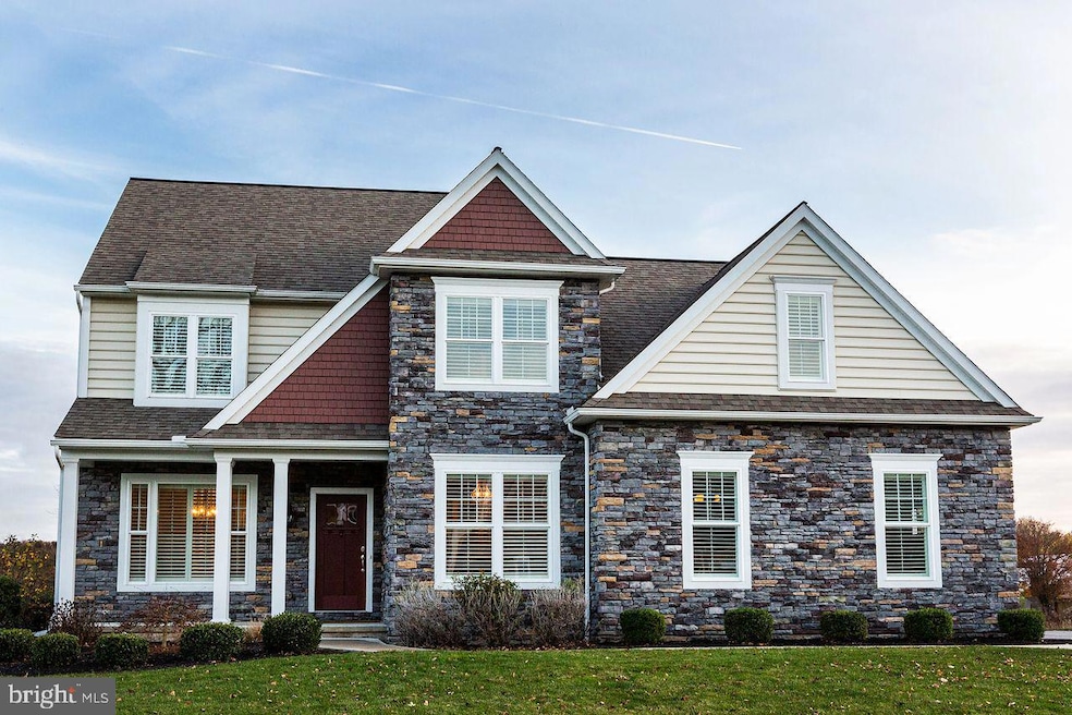 518 E Delp Rd, Lancaster, PA 17601 - photo 1